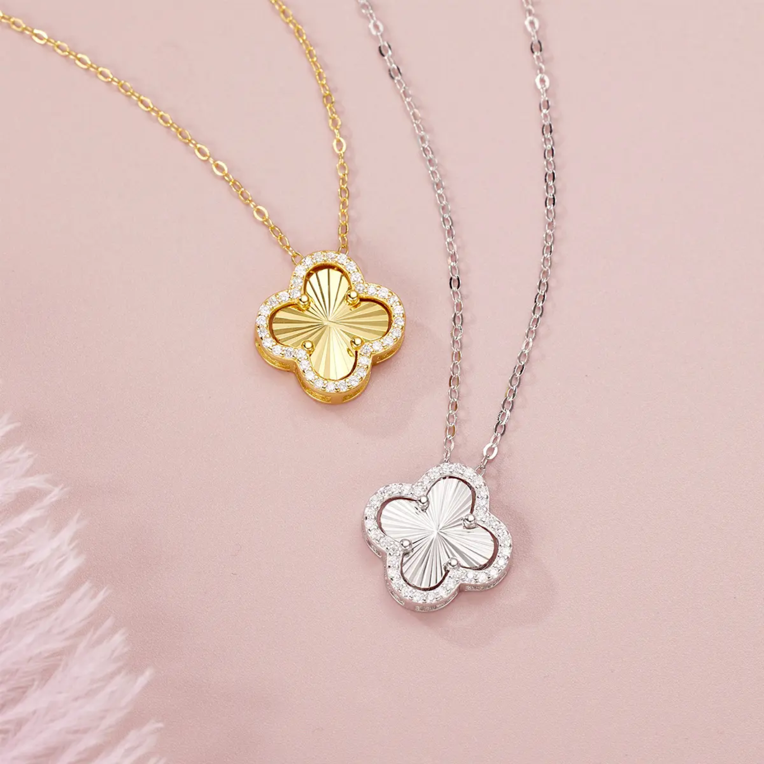 KleeMetallHalskette_3_43cee44b-f13a-471c-a6fe-98952686f964.png Klee Full Diamond Necklace - Image 1