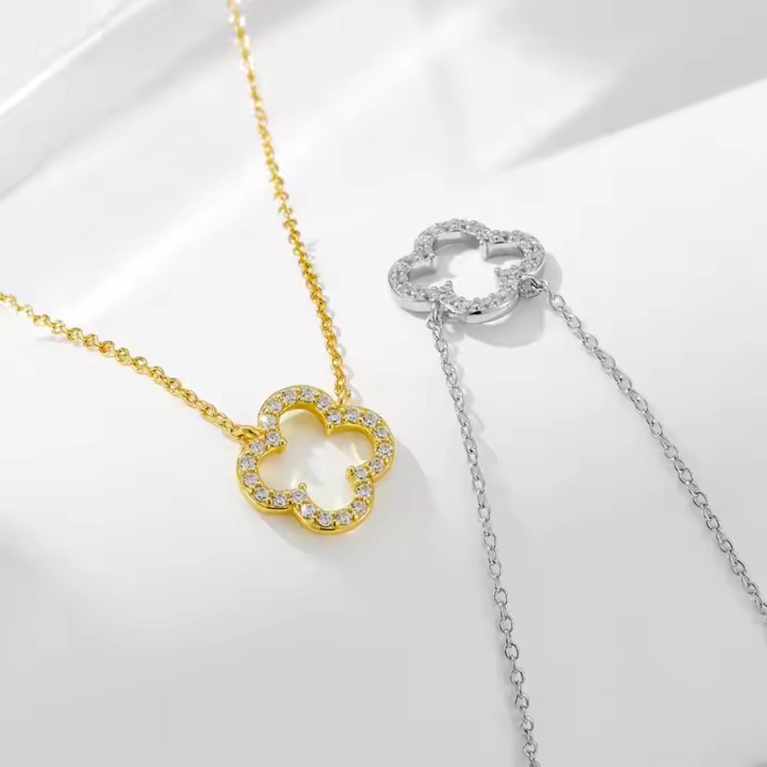 Klee_Diamant_Halskette_1_pc_2_0a70f440-d616-4f5a-8698-cf292cc0a7a6.png Klee Diamond Necklace - Image 1